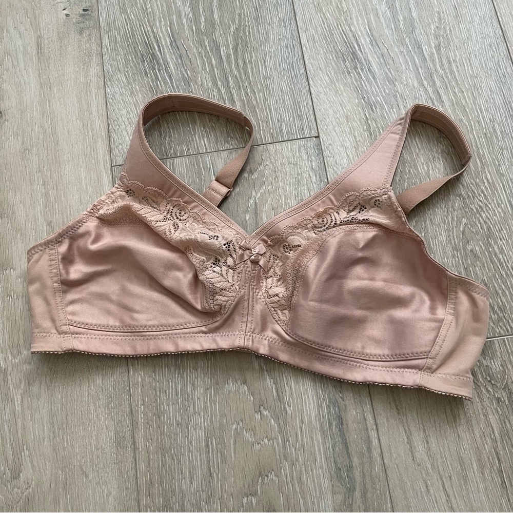 Glamorise Full Figure MagicLift Minimizer Beige Bra Sz 38C Wirefree #1003